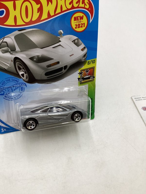 2021 Hot Wheels #235 Mclaren F1 silver see last pic & desc 103D Fashion